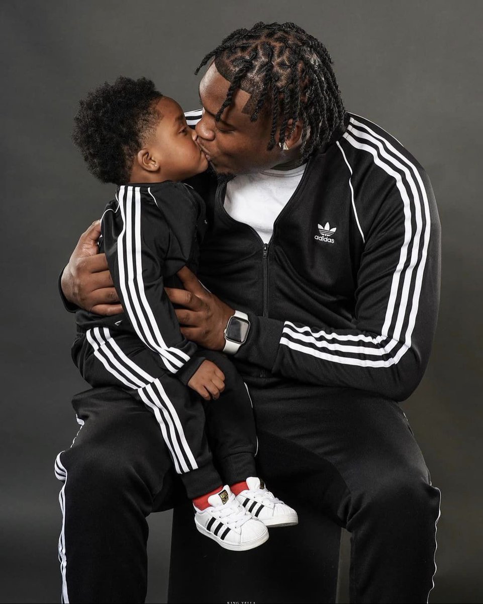 I'm not kissing my son like that..cause then when he go to school he gone thinks it's okay to kiss other little boys because his daddy teach him that...
ITS A NO NO 4 ME