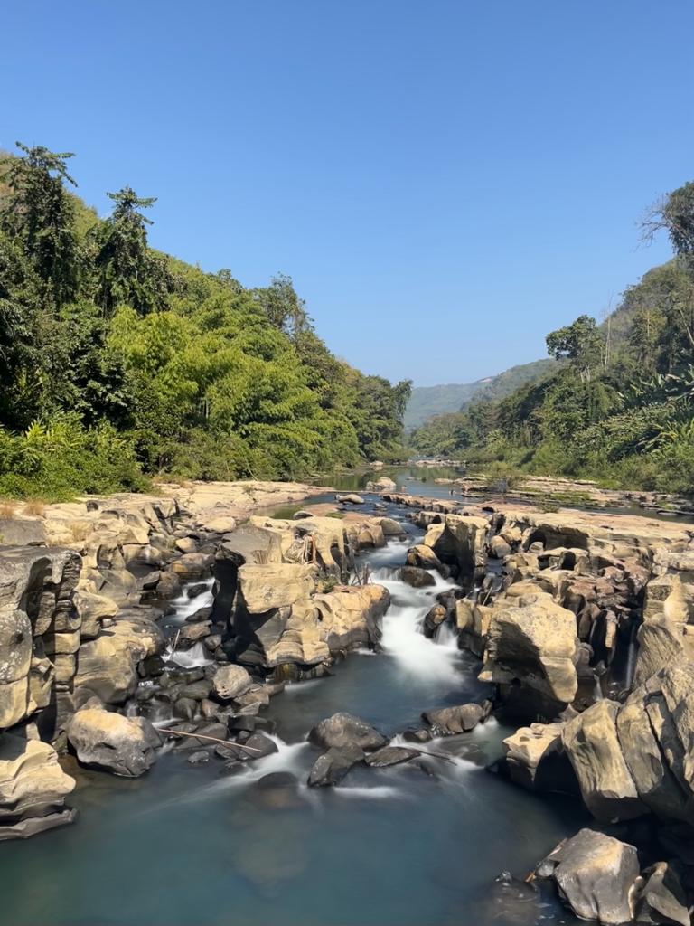 mizoraminsta's tweet photo. Kawrlungtuk | Mat lui (river),Lunglei district, Mizoram
.
.
Pic credit 📷 @stev_sagtea
.
.
.
#kawrlungtuk #river #nature #water #mizoram #mizoraminsta #northeastIndia #rockstructures #rock #riverrock #naturelovers https://t.co/NzxhfGIOuR