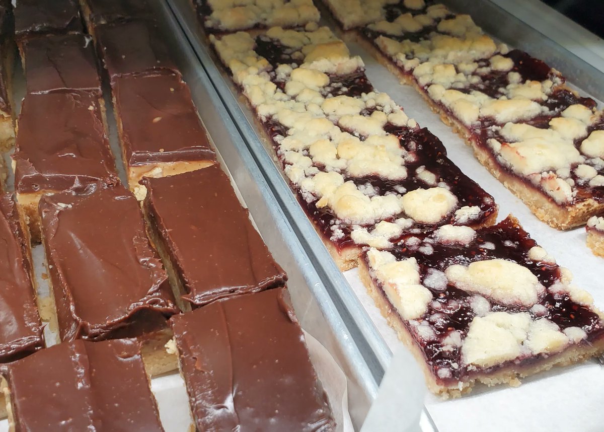 eatwicked's tweet photo. Will it be something chocolatey or something fruity today? #eatwicked #sinbakery #providence https://t.co/NlWXiCxkGL