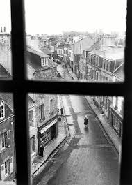 Rc95_inv's tweet photo. I Grandi Maestri della Fotografia
#Ronis
Rue du Château à Pont-l’Abbé.(1956)
©Willy Ronis https://t.co/v0iDXb3lGV