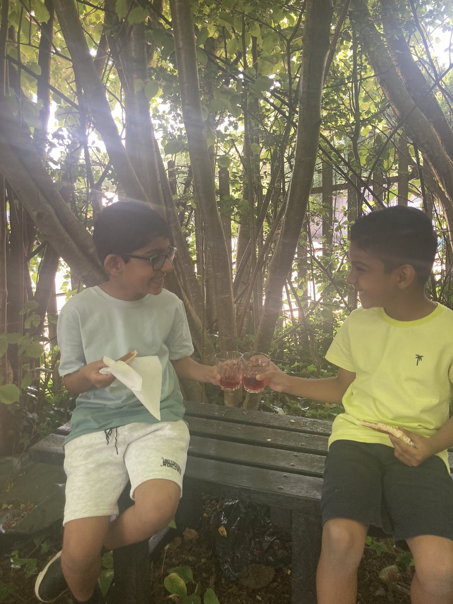 Braidbar Primary School & Nursery Class tweet media