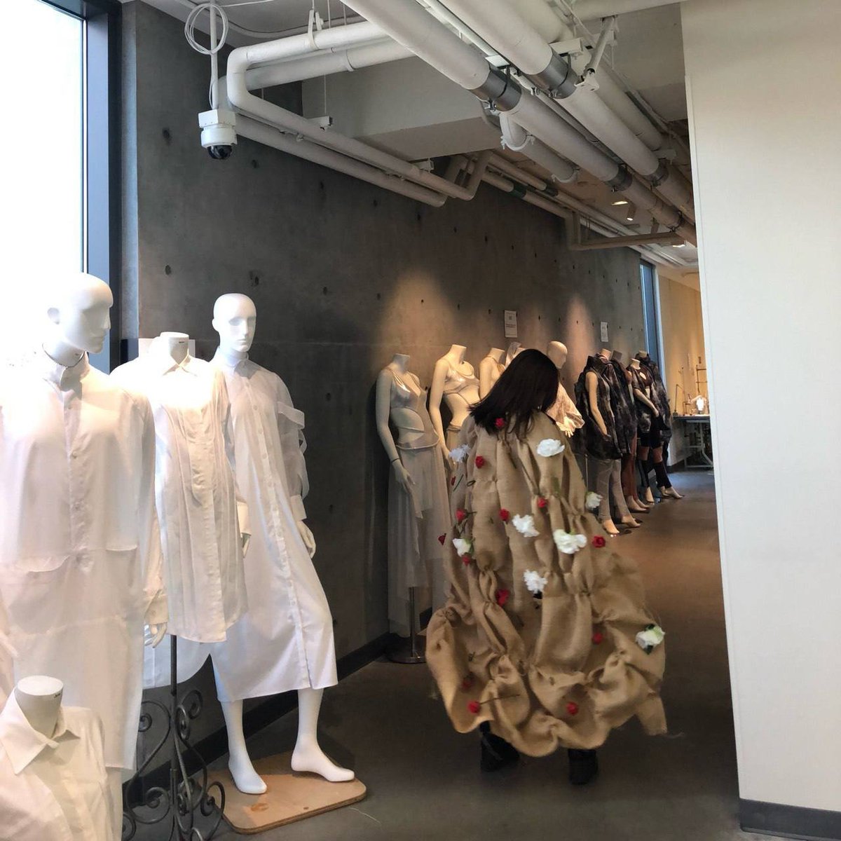 ray_nadiya's tweet image. #Design-is thinking made visual.
#white 
#paleyellow 
#black