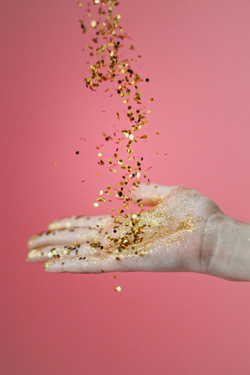 Derekgold13's tweet photo. Don’t have any physical gold in your hand? That's okay, Gold Rocks can show you how to get it the best way! #tupan #forestau #tdrone #au4u #money https://t.co/MIlSVMkQlI