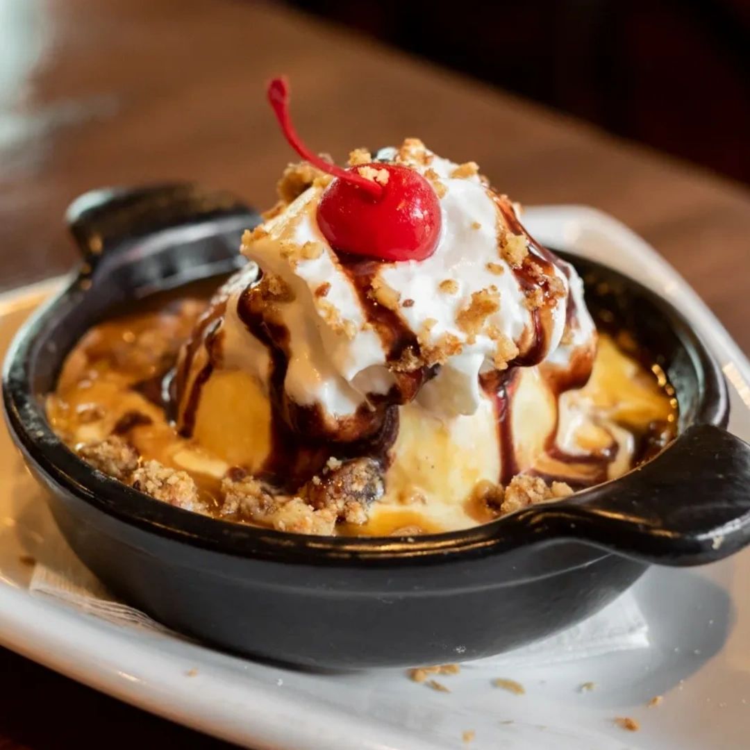 Oak Barrel Tavern tweet media