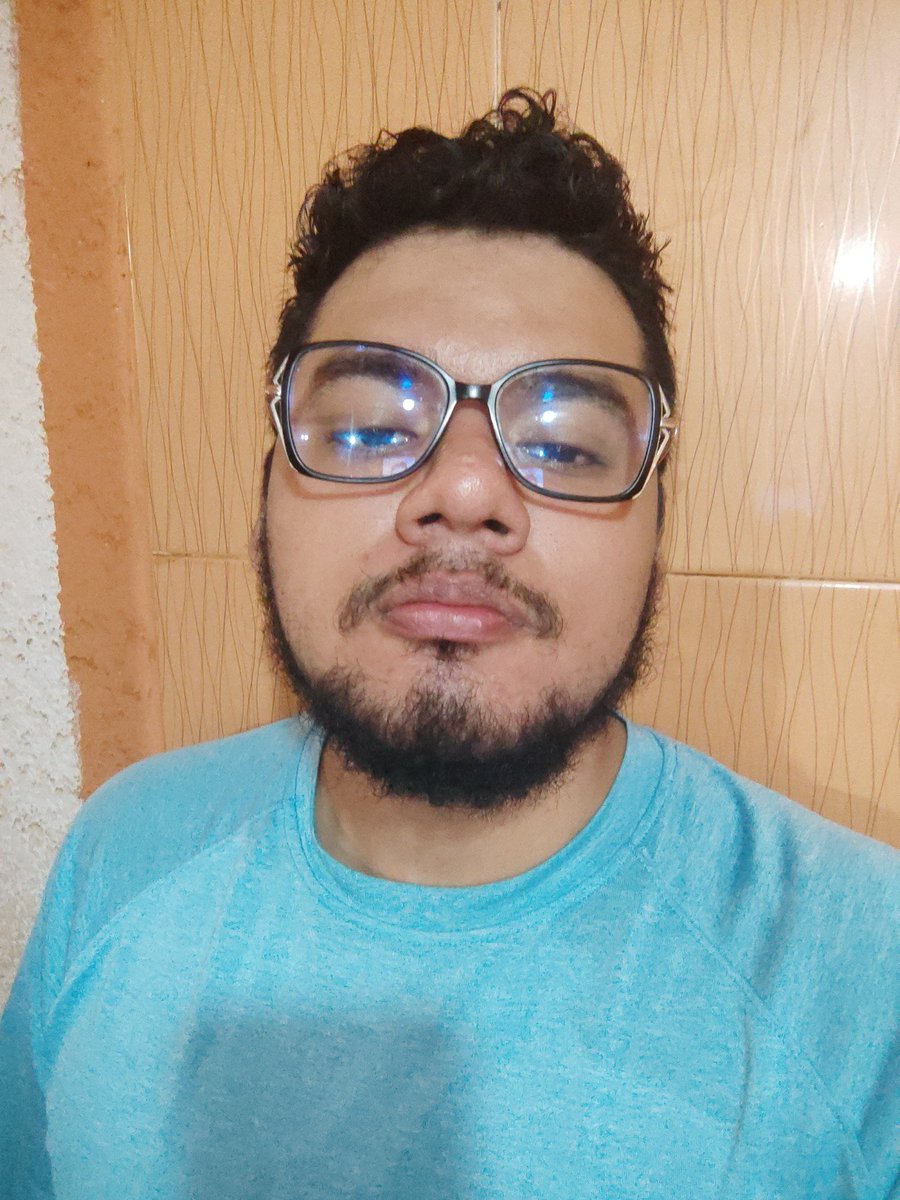 11Fabrissio's tweet photo. Yo pensaba que se me estaba tupiendo el bigote banda, pero en realidad se me están alargando los pelos de la nariz. Eso de ser viejo ya no está cool https://t.co/55VrZ0jGo9