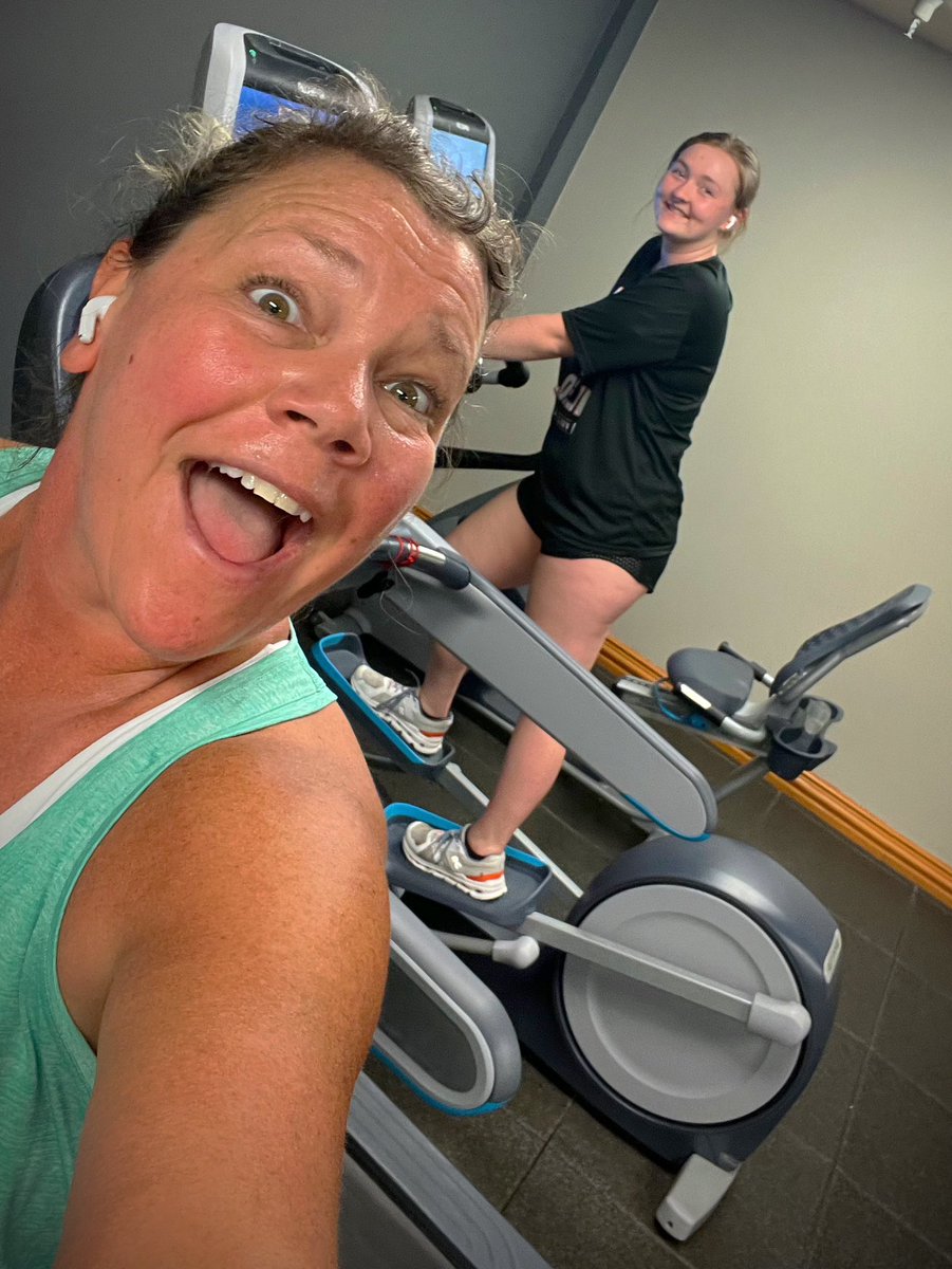 Still working hard on vacation… with a partner this time! 💪🤍<a href="/BeyondType1/">Beyond Type 1</a> <a href="/AmyGray8903/">Amy Gray</a> #t1dwarrior #KeepGoing #gettingbettereveryday