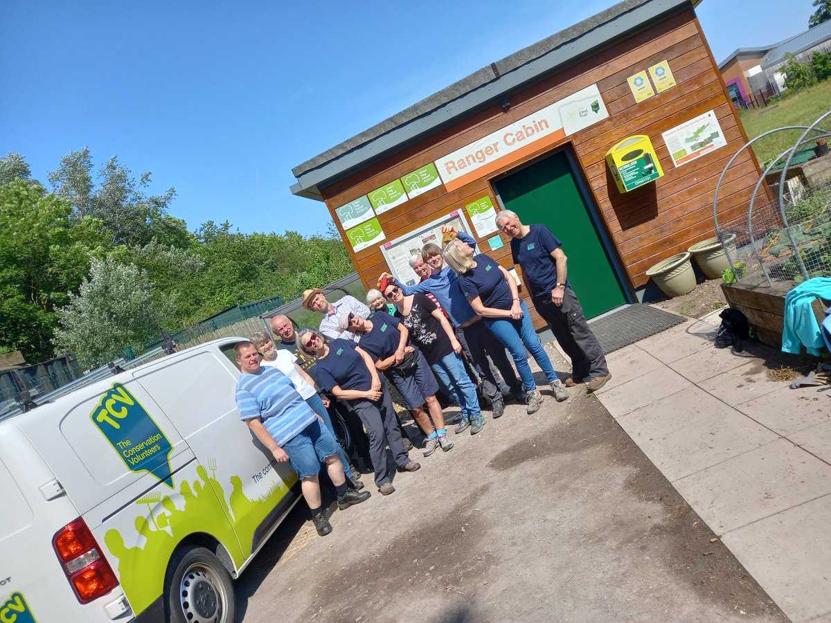 TCVMerseyside's tweet photo. What a glorious week we have had for #VolunteersWeek2023 @CountessPark what a great bunch of people these volunteers are making up the #greenandhealthyheartsandminds group with @thelandtrust @TCVtweets @TCVGreenGym @NHSCandM https://t.co/YTJmZ0BX3a
