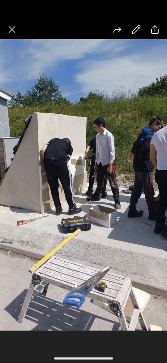 Our Step into Future jobs schools students attending Funky Fridays @SLCek learning about External Wall Insulation #Pas2035 #retrofit #builtenvironment #greenjobs