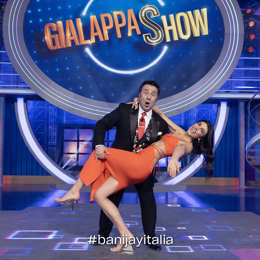BanijayItalia's tweet photo. Stasera si ride con il #gialappaShow! 🙌🏻 Alle 21:30 su @TV8it e su @SkyItalia c'è la quarta puntata dello show della @GialappasB, con tante gag esilaranti! Alla conduzione c'è Mago Forest, stavolta affiancato da @GiuliaSalemi93! Non mancate! 🔥📺 Una produzione #banijayitalia https://t.co/8geQvPqRrI