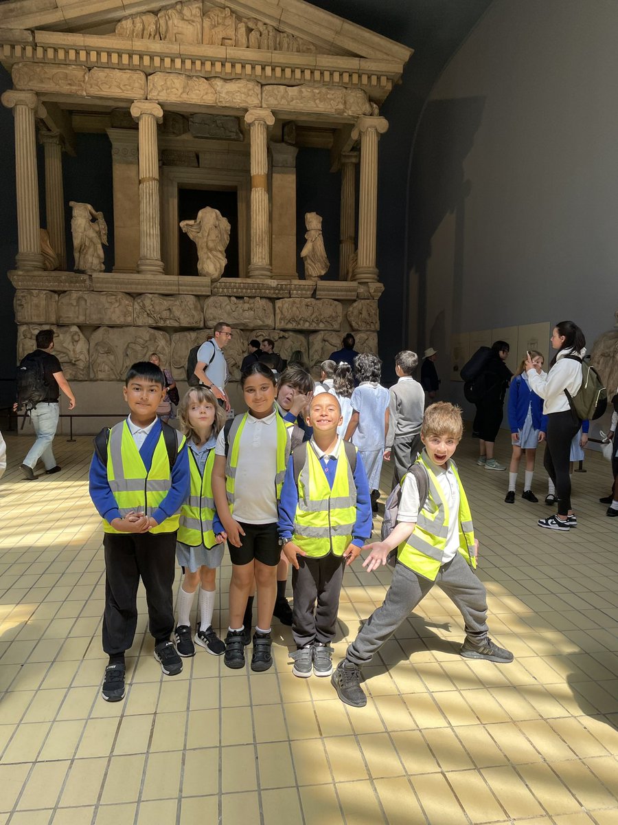 Miss Horrigan tweet media