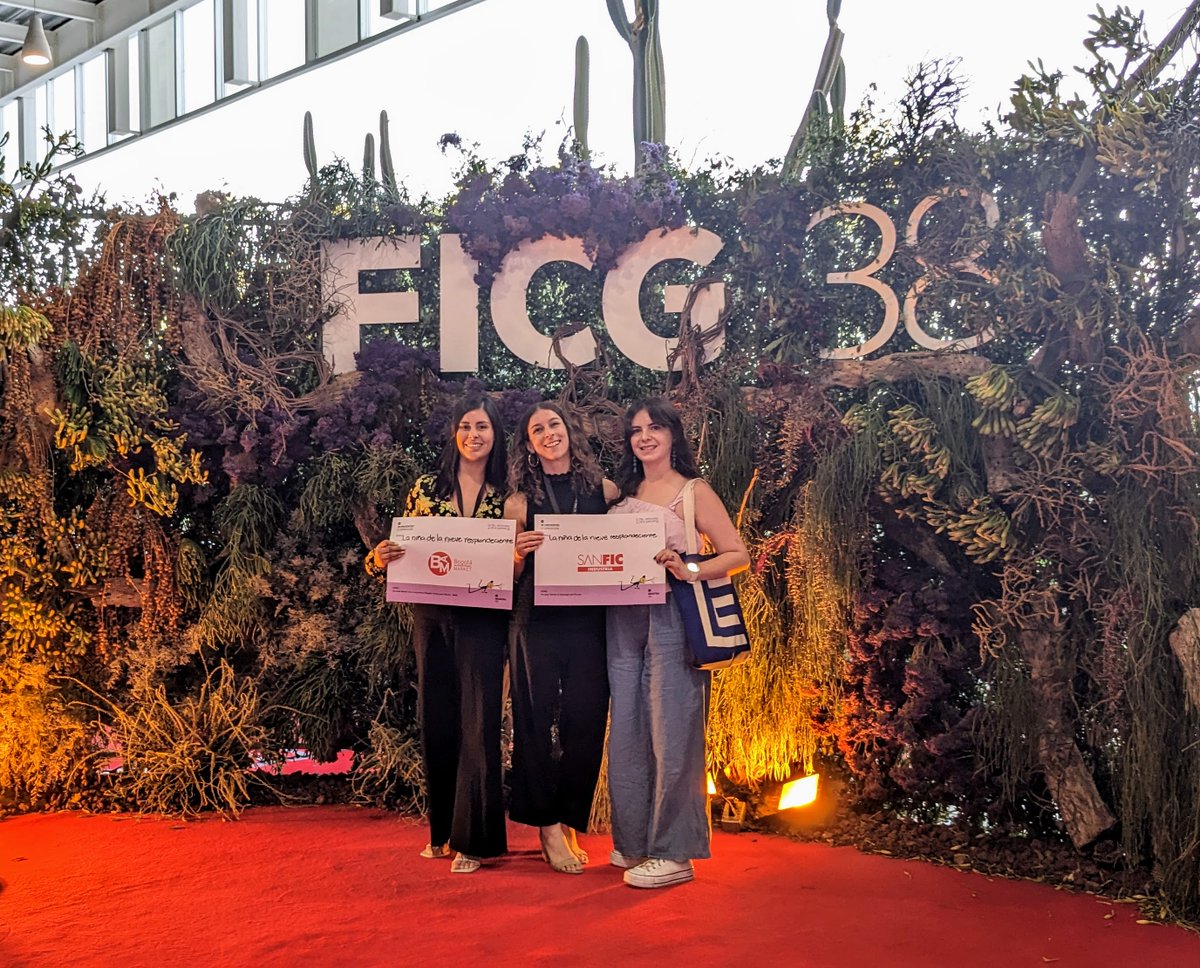 Nuestro proyecto #LaNiñaDeLaNieveResplandeciente ganó 2 premios en <a href="/FICGoficial/">FICG Oficial</a> 😁📽️✨
Gracias <a href="/IndustriaFICG/">Industria FICG</a> por la oportunidad de participar en este encuentro y gracias a <a href="/BAM_Bogota/">Bogotá Audiovisual Market</a> y <a href="/sanfic/">📽️SANFIC21</a> por los premios! Nos vemos en Bogotá y Santiago! #cineperuano #deperuparaelmundo