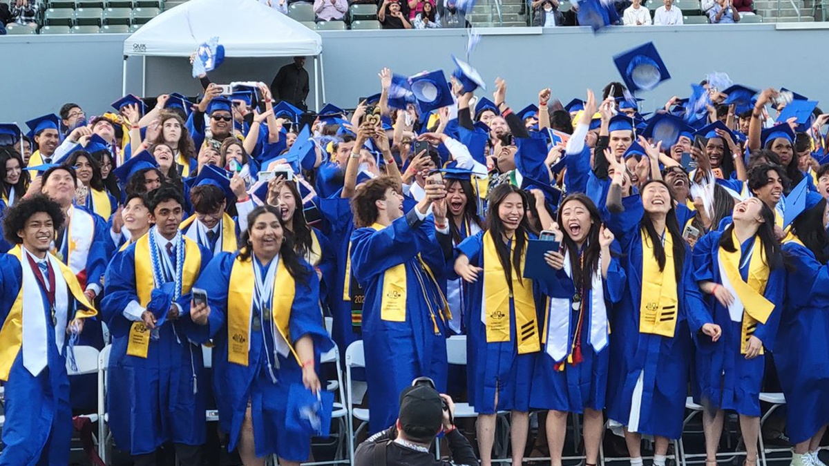 lbschoolbonds's tweet photo. Graduation season at @LongbeachUSD is upon us! BIG congratulations to all new and soon-to-be class of 2023 graduates! 

#BuildingOnSuccess #ProudtobeLBUSD https://t.co/1xmmHoRkZ9