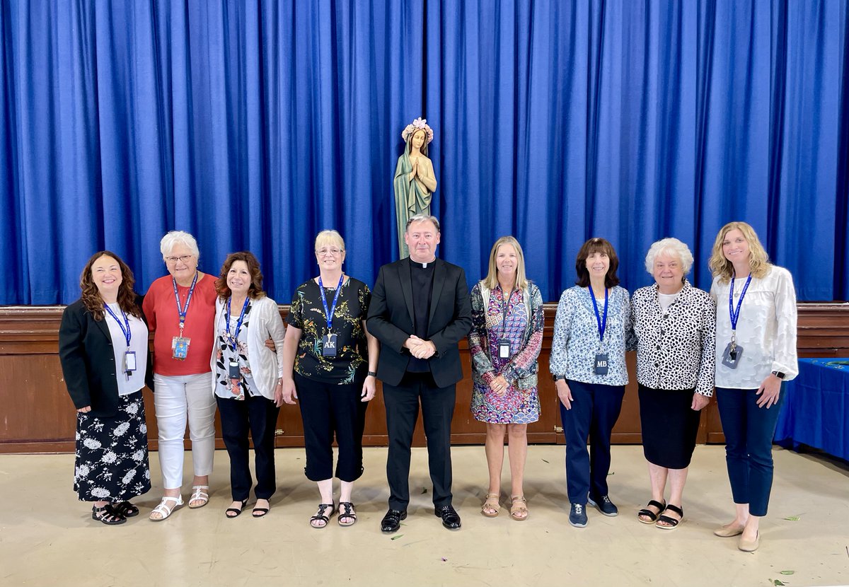 Congratulations to our Retiring Class of 2023! We will miss you. God bless you for all of your years of service to our families! Thanks to Fr. Damian and Sr. Carole and our 7th grade students and teachers, for a beautiful prayer service!