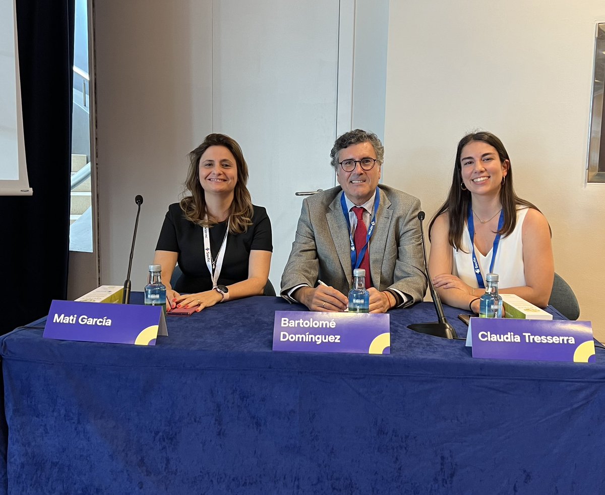 Sesión científica sobre aceites esenciales:

🔵 Aplicaciones de los aceites esenciales en Farmacia Comunitaria:
Modera: Bartolomé Domínguez
Ponentes: Mati García y Claudia Tresserra

#SOCFIC
#CongresoSOCFIC #SOCFIC2023 #SOCFICBCN #FarmaciaIberoamérica