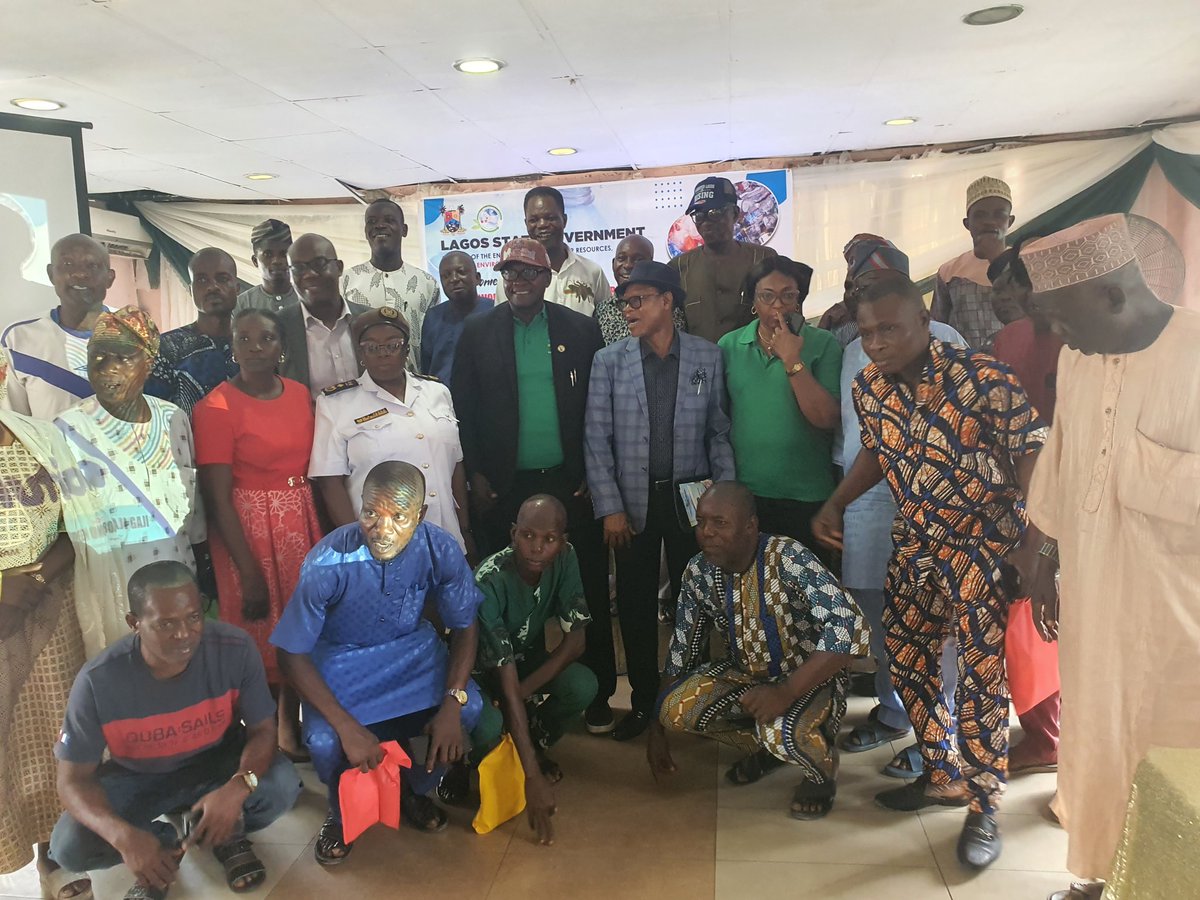AdebolaGb's tweet photo. I was a guest lecturer at #WorldEnvironmentDay2023 event organised by @followlasg @LasgMOE to sensitise #Lagosians on the dangers of wrong handling of #PlasticWaste. Also discussed various Solutions to Plastics Pollution. Lets  play our part to ensure #EnvironmentalSustainability https://t.co/nflZ0s9REg