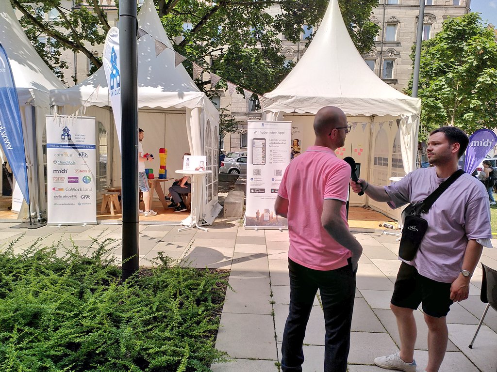 AMOSIT3's tweet photo. Digitalisierung von Kirchen wird beim @kirchentag_de auch für Medien langsam ein Thema. Diverse Drehs und Interviews heute mit #ZUDIKI, unserer Initiative Zukunft Digitale Kirche. Z.B. seht ihr uns in der Abschlussdokumentation vom #Kirchentag Sonntagnacht im @ZDF #Dekt https://t.co/a63w6cVZXS