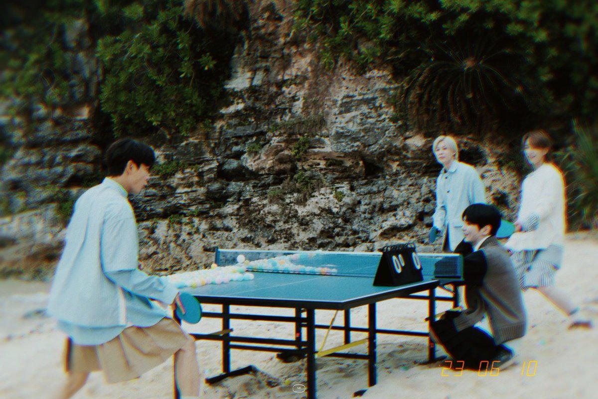 sunrise_onew's tweet photo. 영원히, 소년들 

#SHINee #샤이니 #TheFeeling https://t.co/rMeNcdcHK1