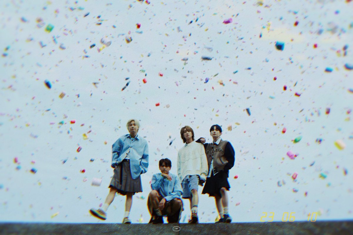 sunrise_onew's tweet photo. 영원히, 소년들 

#SHINee #샤이니 #TheFeeling https://t.co/rMeNcdcHK1
