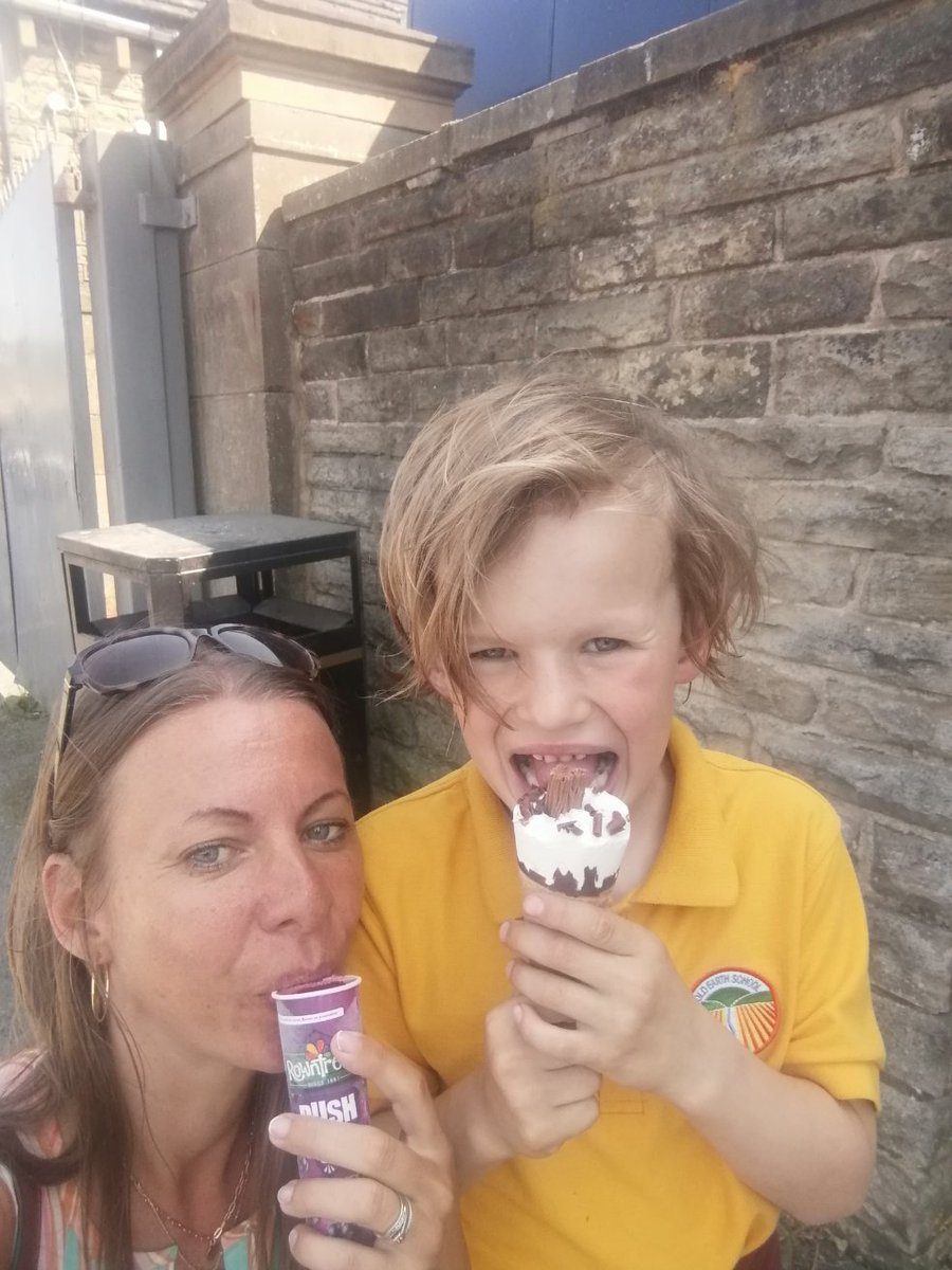 LuShaw4's tweet photo. So this week I've taken and collected every day and I have loved and appreciated every second - we also had a cheeky Friday ice cream ❤️ #enjoyeverysecond https://t.co/MukW7XmKHJ