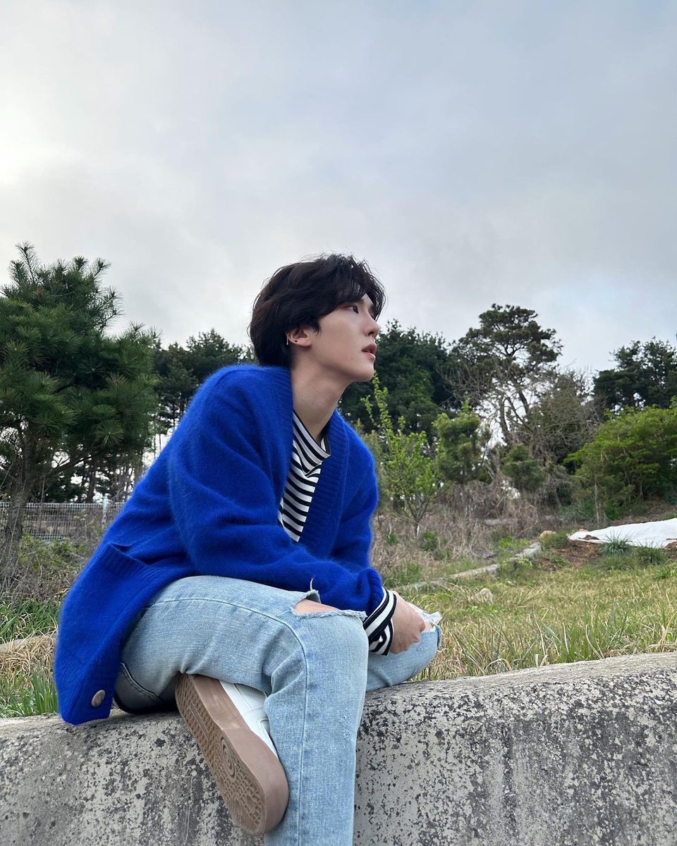 junghoonmx's tweet photo. Instagram | 100623 (1/3)

💙

.

#오메가엑스 #OMEGA_X #정훈 #한정훈 #JUNGHOON #junghoonmx https://t.co/ZaRK7uP2Ls
