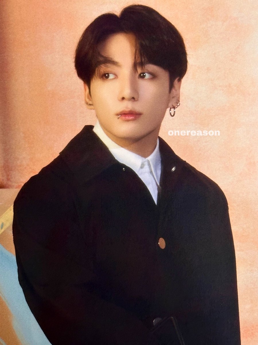onereason_JK's tweet photo. 하이브 인사이트 정국 굿즈 스캔본

#JUNGKOOK #JK #정국 https://t.co/INEknfaCjc