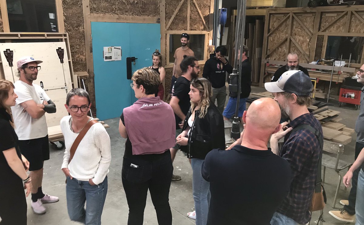 #nantesmakercampus 2023 c’est dans moins d’un mois ! 
En attendant impatiemment l’événement : en images sur la soirée de présentation a #commeunetabli #Rennes avec de nombreux makers présents !