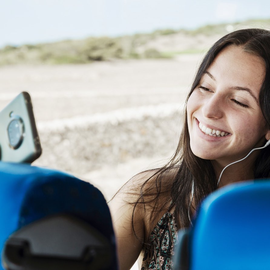 🤳🏻 Tant si l’empres per desplaçar-te al teu lloc de feina com si estàs de vacances…

🚌 Mou-te còmodament en bus per Menorca!

📲 Entra al web mou-tmenorca.com i troba els horaris 

#Mou-tMenorca #TransportPúblicMenorca #MobilitatCIME