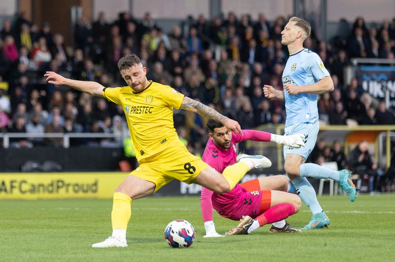 Our man <a href="/CCrawfordDT/">Colston Crawford</a> signs off for a holiday with thoughts on the <a href="/burtonalbionfc/">Burton Albion FC</a>  "shopping list". It'll no doubt start happening while he's off! 
staffordshire-live.co.uk/sport/football… #brewers #bafc