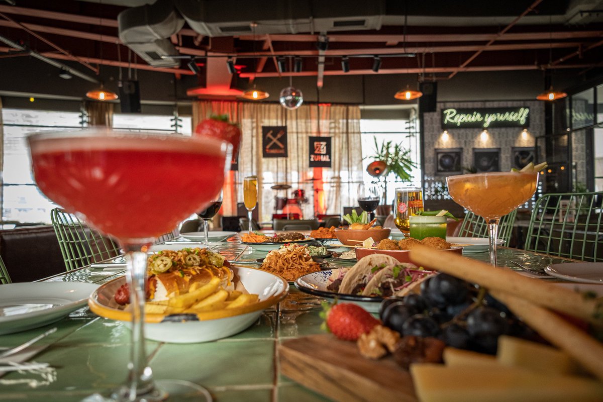 Yaz gibi, rengarenk sofralar Tamirane'de! 🌈

#repairyourself
#tamirane
#goodfood
#goodmusic