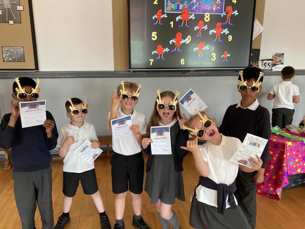 Our rockstars just keep on rocking @CGPrimarySchool 👓 🎸 #Maths #TimesTables