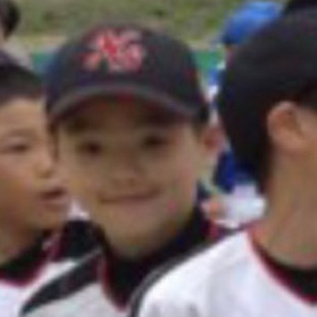185butmini's tweet photo. 러비티아가씨는모르시겟죠..
제 머리가 겉보기엔 빡빡감자여도
모자 속의 나는 zi존간zi초딩이라는 것을..
   ⮑ 당연히 모르죠ㅜ
         님이 안 보여줬는데 어떻게 봐요

우리감자 걍 빡빡인줄 알았는데 버터녹인감자였음.. https://t.co/Tz7owxJH40