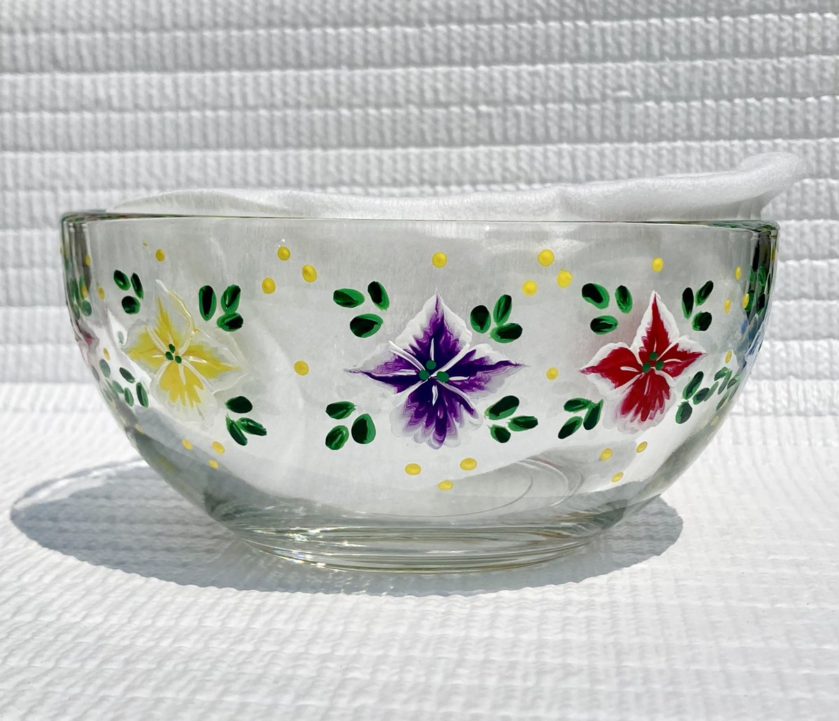 etsy.com/listing/147370… #paintedbowl #glassart #candydish #SMILEtt23 #homedecor #showergift #EtsyStarSeller #etsymntt #flowers