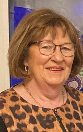 We were saddened to learn of the death of Breege Murphy, a treasured member of the Cos Cos Committee and Cos Cos family. We extend our sympathy to her family.  Ar dheis Dé go raibh a hanam dílis.