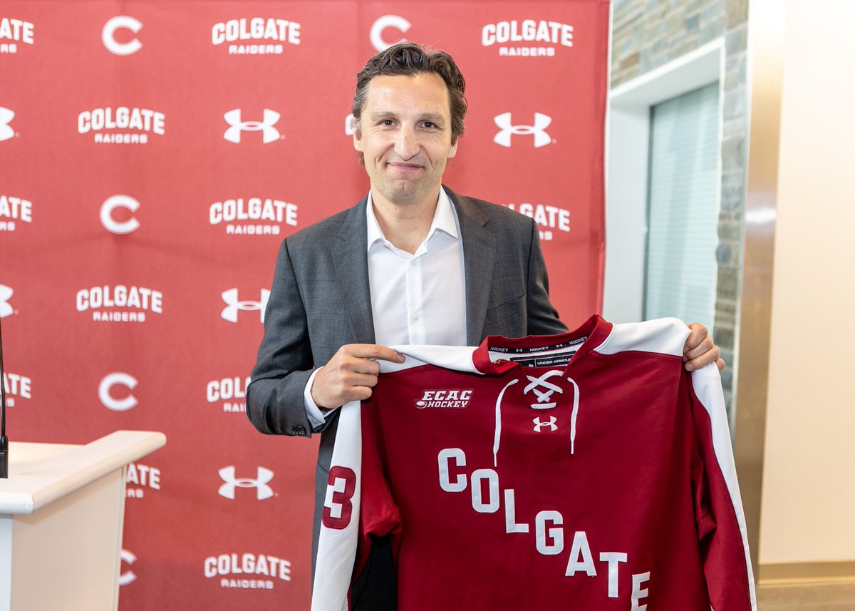 ColgateMIH's tweet image. The new leader of Colgate men's hockey 🤝

#GoGate