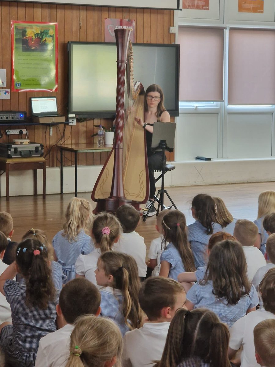 Mrs Maggs Year 2 (@blaenbaglan3) on Twitter photo What a lovely afternoon. Listening to some of our favourite songs played on the harp 🎶 What a lovely afternoon. Listening to some of our favourite songs played on the harp 🎶