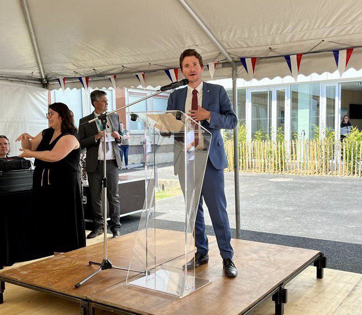 hautsdefrance's tweet photo. Pour une santé pour tous et au plus proche de vous, votre Région s’engage ! 

🩺 Inauguration de l’extension de l’Hôpital Saint Philibert de #Lomme en #hautsdefrance.

➡️ Un financement de plus de 2,5 M€ avec une belle mobilisation des fonds européens ➡️ https://t.co/R8S3JUTeI6 https://t.co/Qa7dNrdI0e