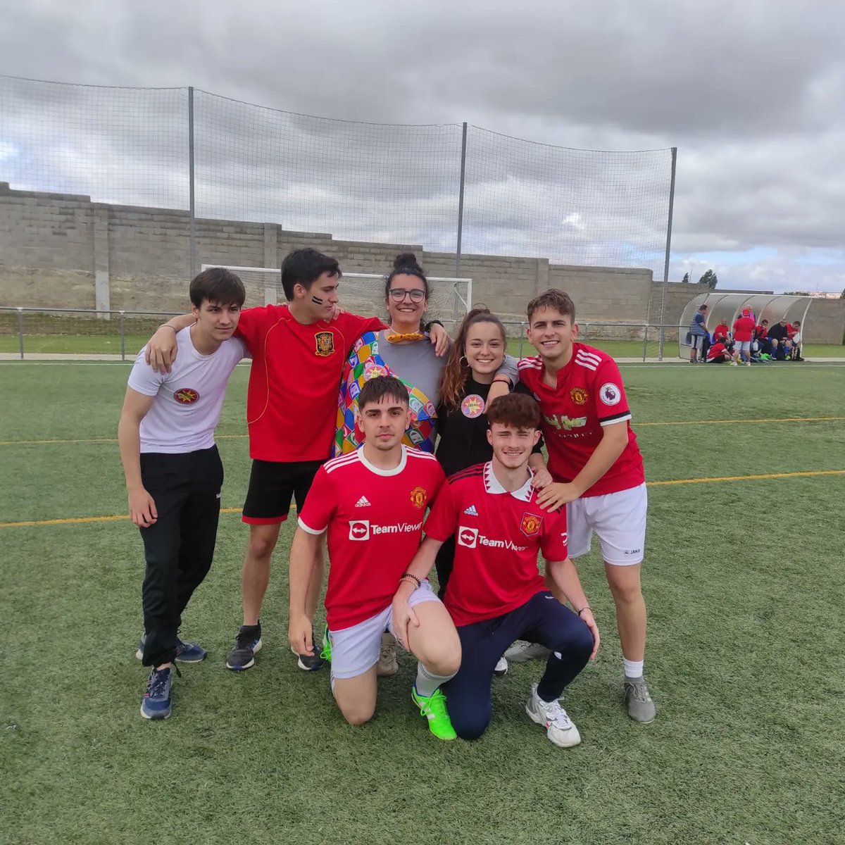 iesfrojas's tweet photo. Hoy hemos participado con nuestro alumnado de TAPSD y de Animación @ASCyT_Rojas en el VII Mundialito por la inclusión 👏🏻👏🏻🙌🏻🙌🏻💪🏻💪🏻😍😍 con varias asociaciones y organizado por @FundacionAfim  #nosomosavestruces @avivasalamanca @asparlabesana @AspaceSalamanca @insolamis https://t.co/WmSQT1sD4v