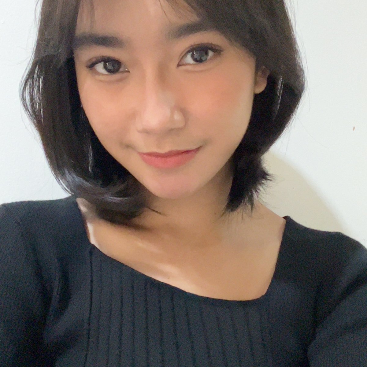 Freya_JKT48's tweet photo. #TGIFreday 🖤 https://t.co/vP54Sujmax