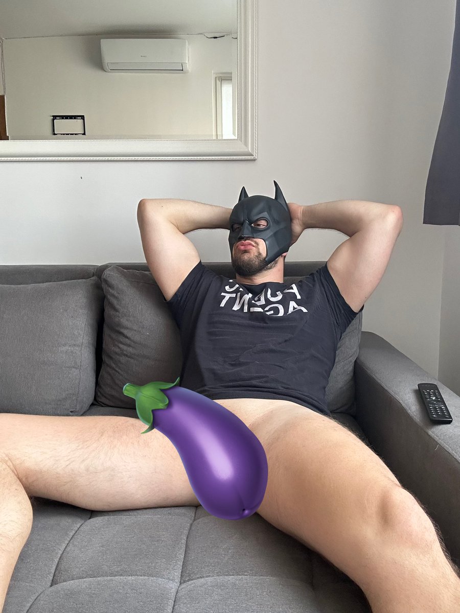 Who wanna eat my tasty eggplant? 🍆

linktr.ee/bruce_badman69