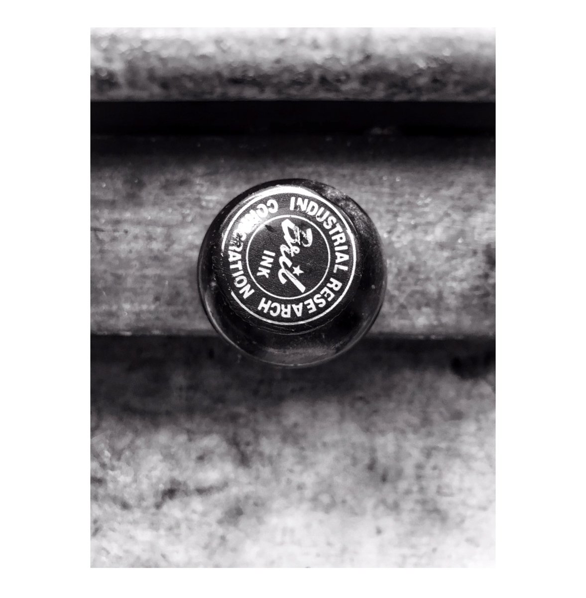 MueenudhenAdany's tweet photo. Top Of 🖊 Ink-pot
#black #white #photography
#blackandwhite
#moinu #memoinu
#inkpot https://t.co/PoLZRLVLda