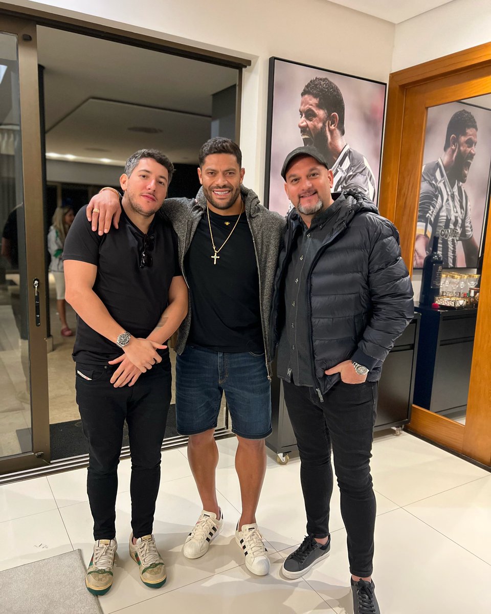 Para os dias bons: sorrisos. Para os dias ruins: paciência. 
Para todos os dias: amigos. 
Obrigado Incrível <a href="/hulkparaiba/">hulk paraiba</a>