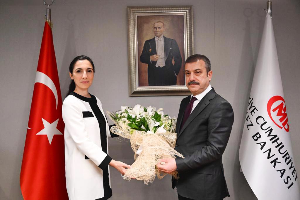 Görev sürem boyunca gösterdikleri özveri ve dayanışma için değerli çalışma arkadaşlarıma teşekkür ederim.

Merkez Bankası Başkanlığına atanan Dr. Hafize Gaye Erkan'ın görevinin hayırlara vesile olmasını dilerim.