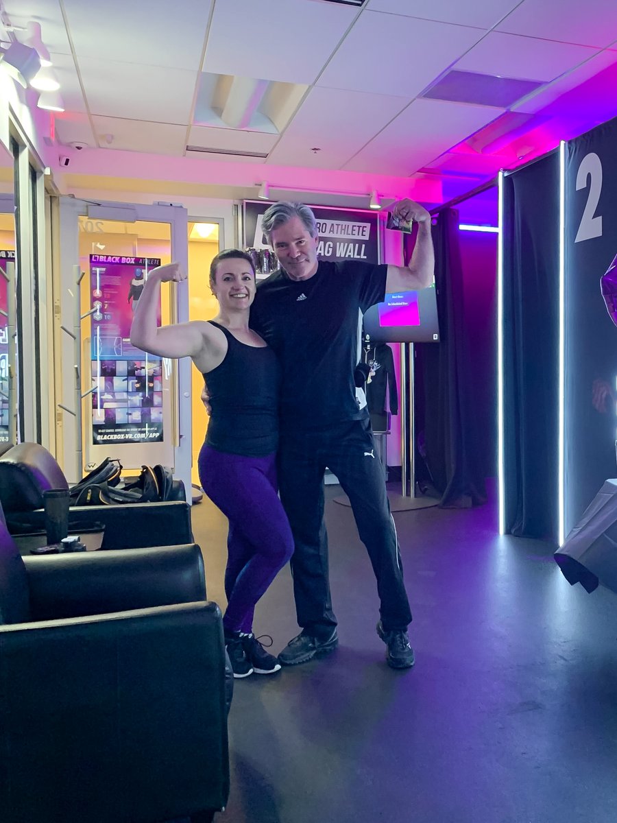 blackbox_vr's tweet photo. VR Workout, Real Results! 💪 Experience the next level of #FlexFriday intensity as you and your gym partner dive into a virtual reality game that creates real world strength and growth! 💥 Find your at https://t.co/QwYGzf5Sxh.
#BlackBoxVR #VRFitness #FlexFiday #GymBuddy https://t.co/Vs3CojEVtv