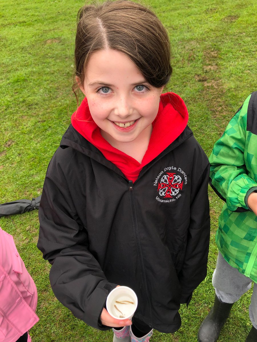 Mr Glazier, Mme Baisley and their Gators made their contribution towards salmon conservation today with the release of their salmon parr. #AtlanticSalmon #Conservation <a href="/asdnnb/">ASD-North</a>