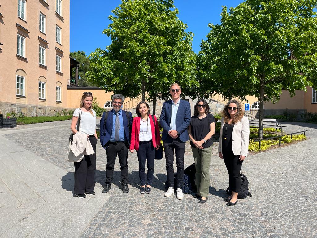 InvestigacionUC's tweet photo. ¡Entusiasmados! Las universidades organizadoras del 
#ForoAccess #Chile #Suecia 🇨🇱🇸🇪 se reunieron en Estocolmo para seleccionar los talleres que se realizarán en ACCESS 2024, en @Stockholm_Uni ¿Quieres conocer más sobre esta plataforma de colaboración? ▶️ https://t.co/BzrLgc38Aa https://t.co/OfwGpsAur7