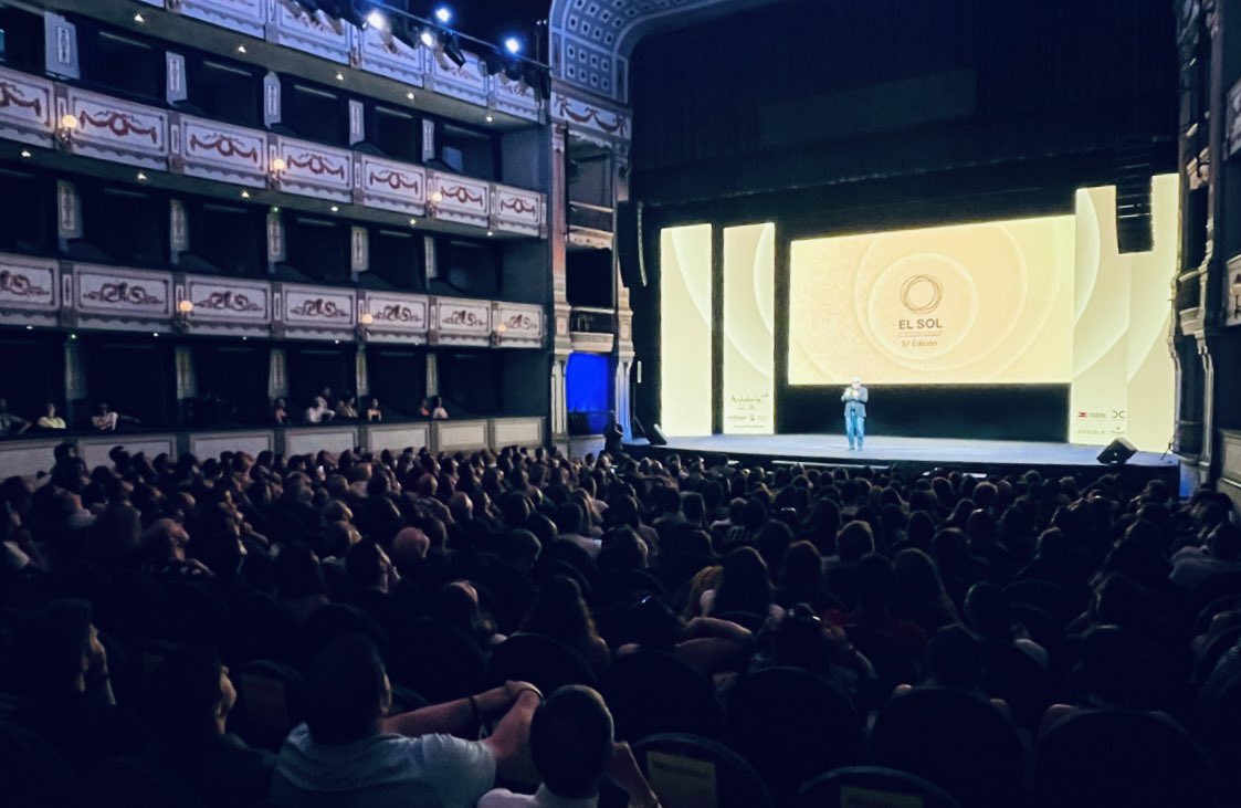 #ElSol2023 siguiendo la gala  🙌🏻 <a href="/mkdirecto/">MarketingDirecto.com</a> <a href="/AnunciosRevista/">Anuncios.com</a> <a href="/revistactrl/">Ctrl_Revista</a> <a href="/IPMARK/">IPMARK</a> <a href="/elpublicistacom/">El Publicista</a> <a href="/programapublici/">Jesús Díaz</a>