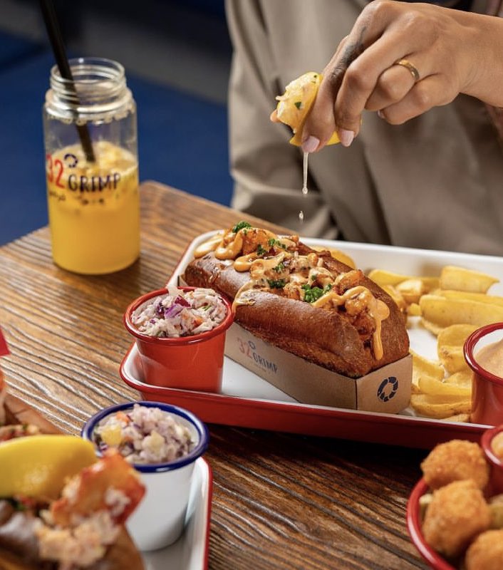 خبز البريوش مع الروبيان المشوي 😍
غرقها ليمون 🍋 وعييييش 🤤

#32grimp
#مطاعم_الرياض #سي_فود