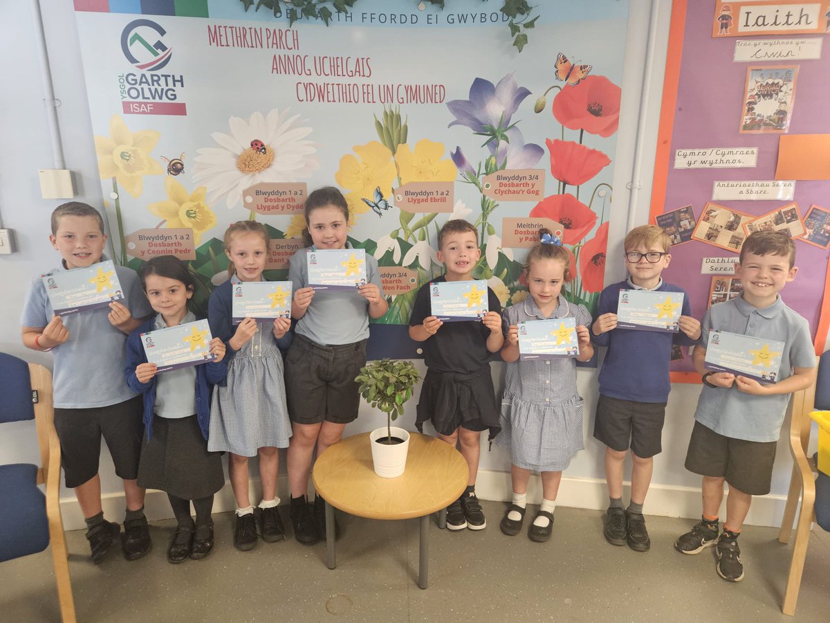 GarthOlwg_Isaf's tweet photo. Llongyfarchiadau mawr i ddisgyblion yr wythnos / Congratulations to our pupils of the week ⭐️⭐️⭐️ https://t.co/jOH6unU2Sk