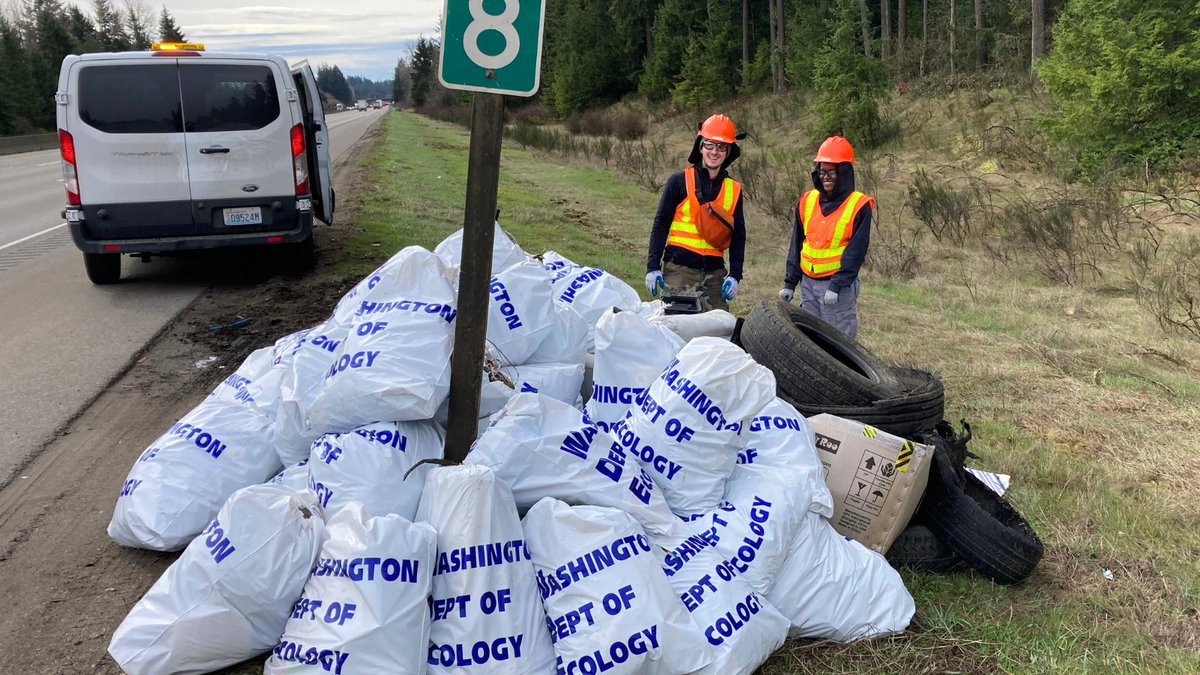 More than 26 million lbs of litter amasses on WA roads each year. 40% comes from unsecured cargo falling or blowing out of trucks, trailers & boats. Everyone has a part to play in preventing unsecured loads. SecureLoadsWA.org #SecureLoadsWA @wsdot @Wastatepatrol @TargetZero