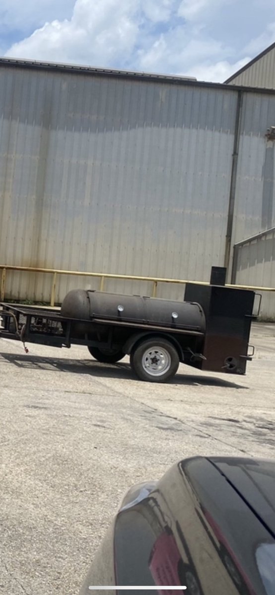 BlueOakBBQ's tweet photo. 🚨🚨 RED ALERT!! 🚨🚨

Our trailer &amp; smoker got stolen off of Airline HWY ! If you have seen these on the road please DM!!  

Please RT https://t.co/AhsQOBC3M4